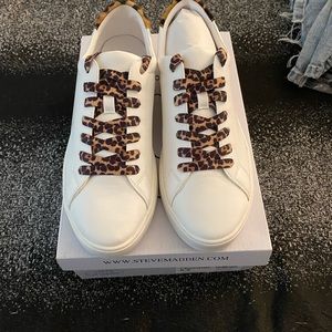 Steve Madden Mutual Leopard Sneaker